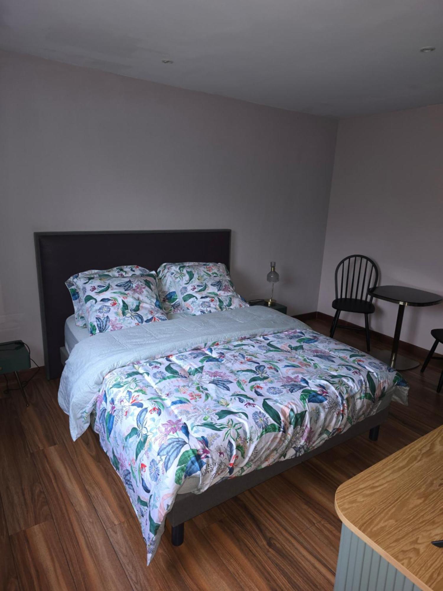エスカル Les Balcons Du Cap Bed & Breakfast エクステリア 写真